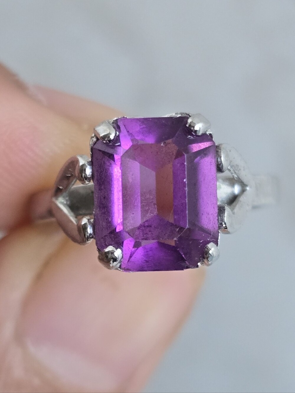 Vimtage emerald cut amethyst paste glass Art Deco style silver ring